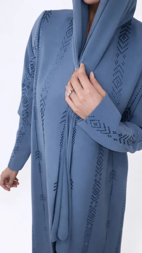 SOVANA TAILORED 02_02.webp